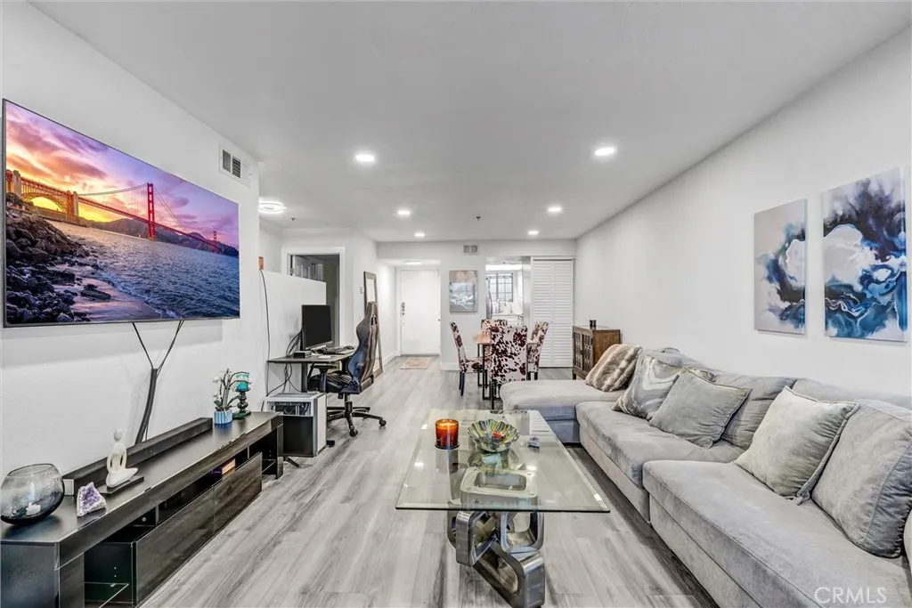 Additional image 35 of 6545 Reseda Boulevard Unit 6, Reseda, CA 91335