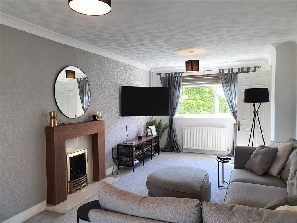 Additional image 4 of 4 bed detached house to rentKings Mead, Ripon, North Yorkshire HG4
