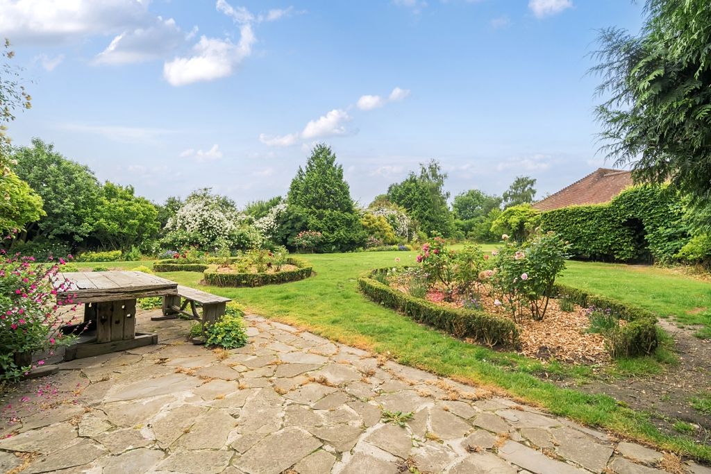 Additional image 30 of 5 bed detached house to rentHighmoor Cross, Henley-On-Thames RG9