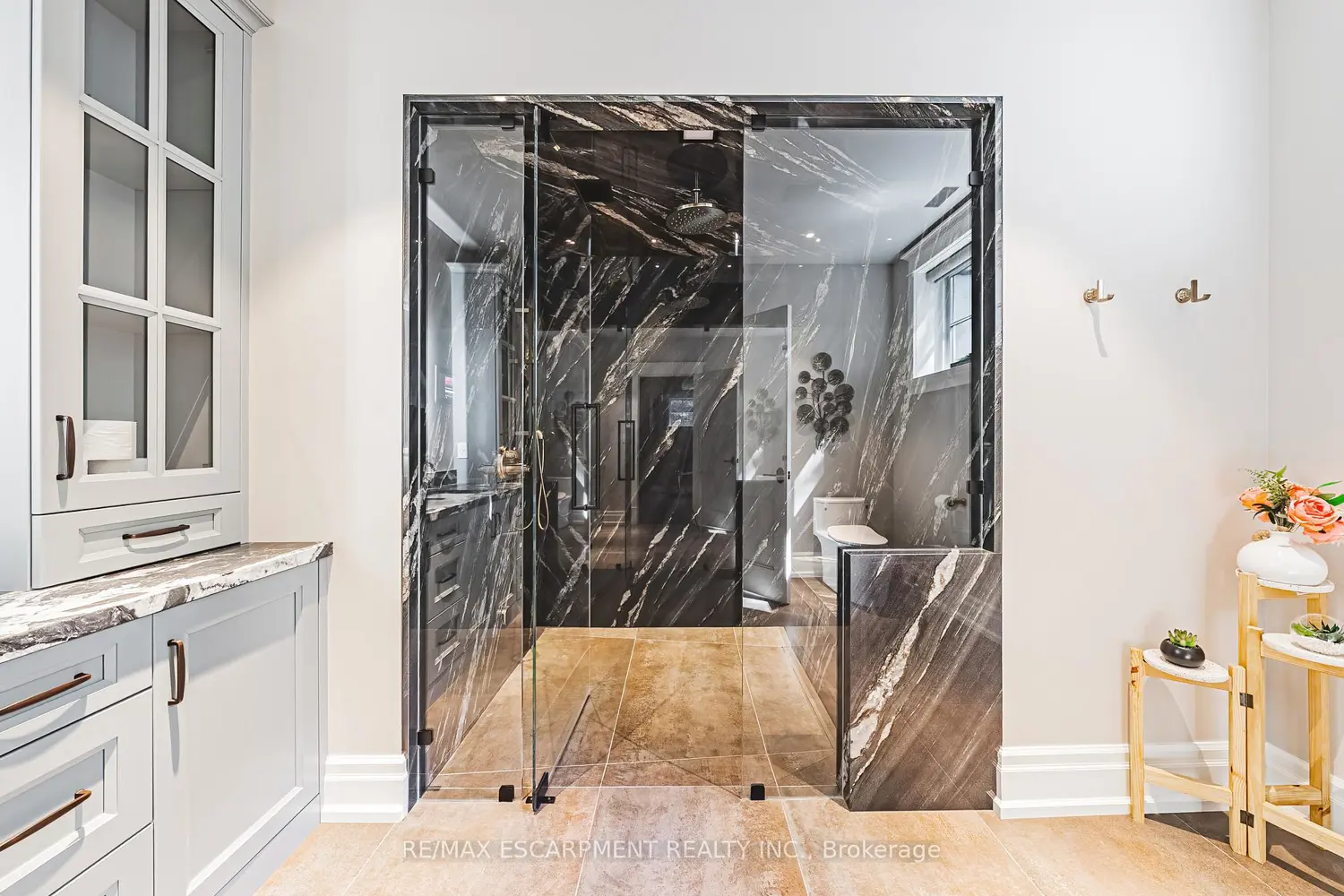 Additional image 5 of 597 Old York Road