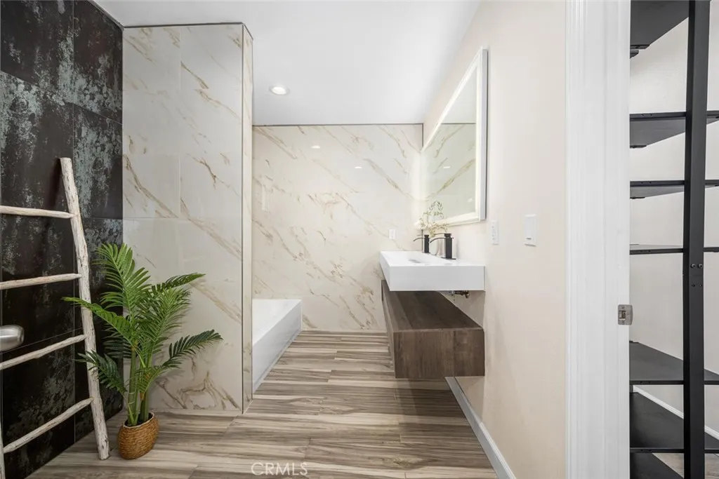 Additional image 37 of 223 West Simmons Avenue, Anaheim, CA 92802