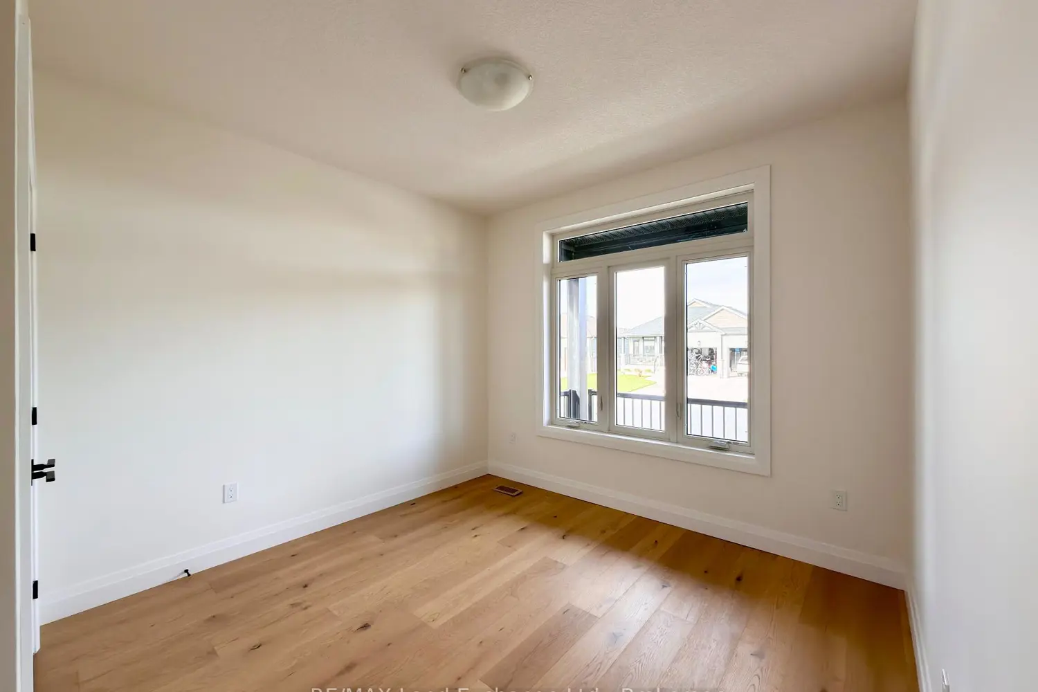 151 Westlinks Drive photo 4
