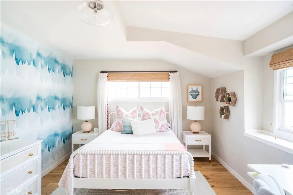 Additional image 25 of 213 Via Mentone, Newport Beach, CA 92663