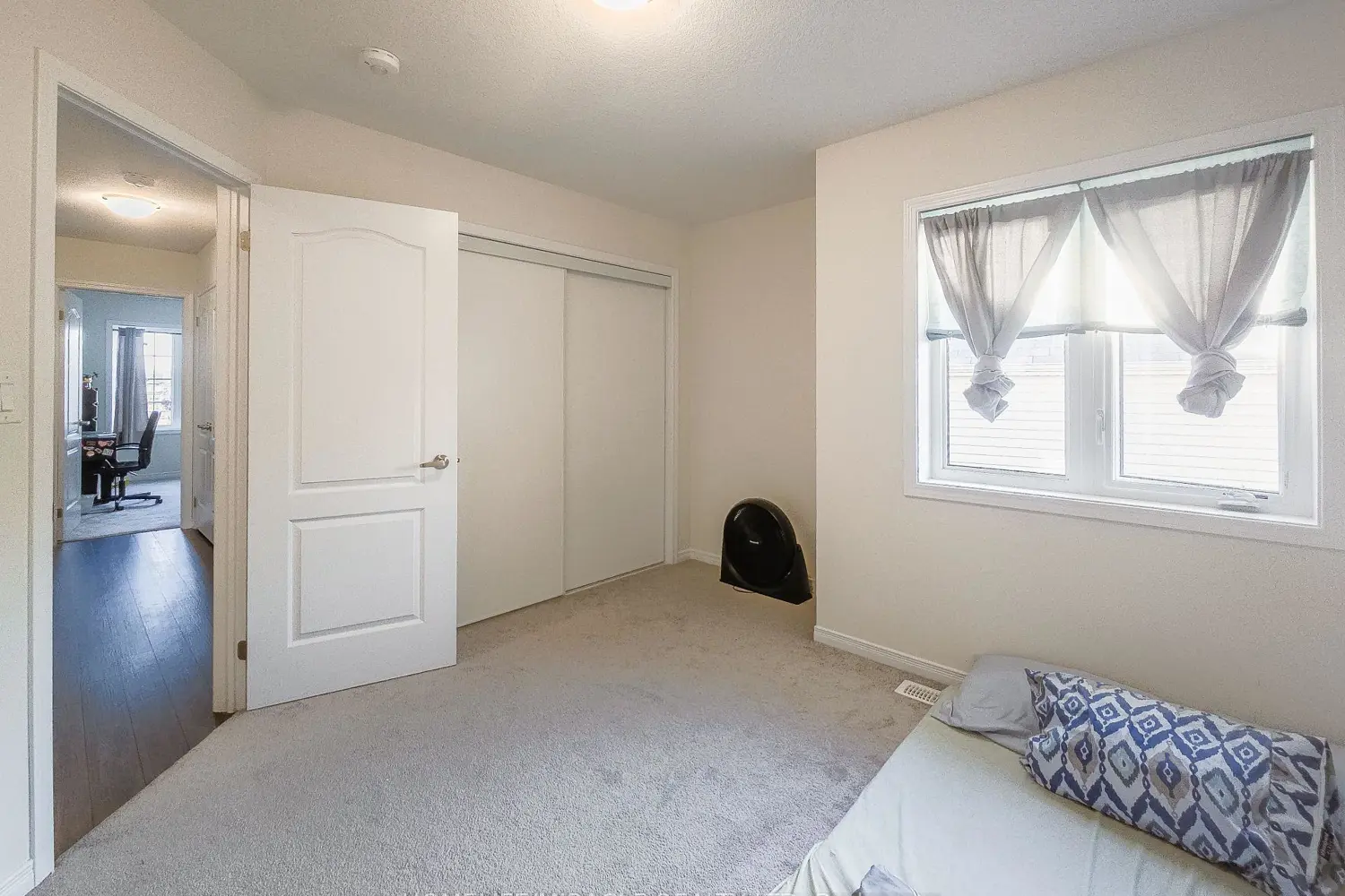 Additional image 15 of 48 Esther Crescent