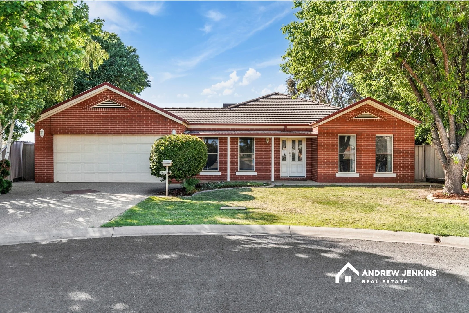 57 Sturt St, Cobram VIC 3644