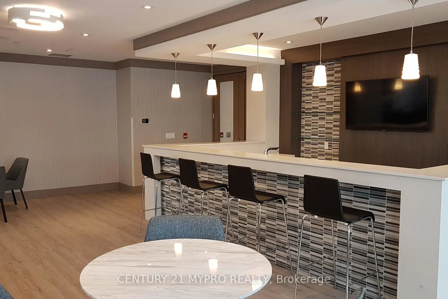 Additional image 11 of 15 Water Walk Drive 917