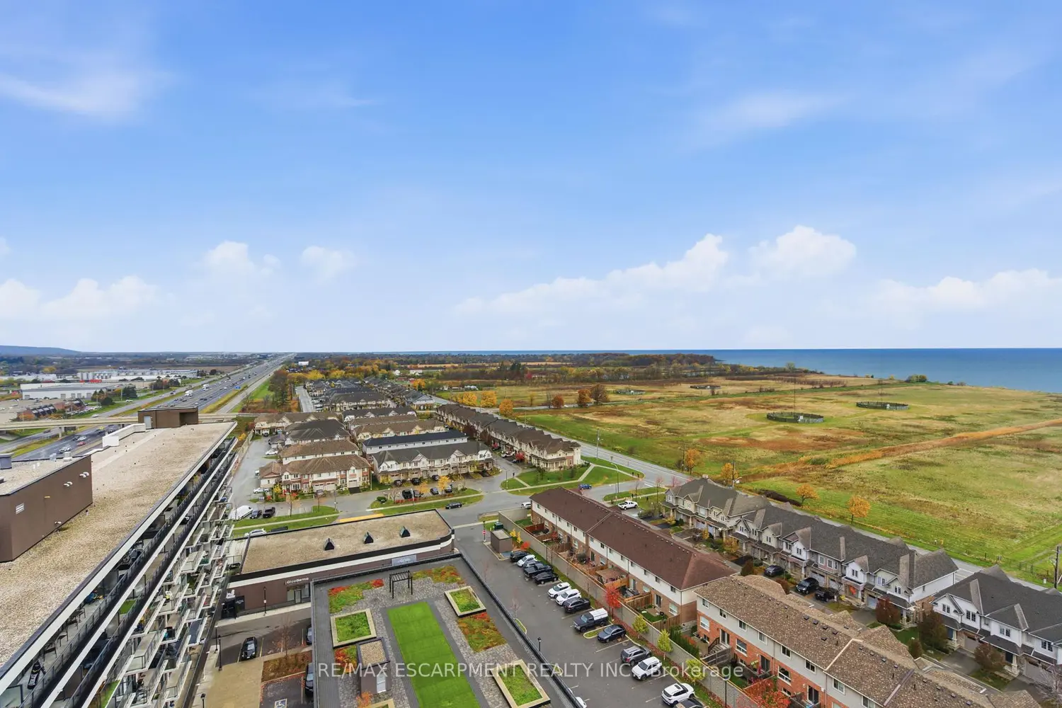 Additional image 16 of 550 North Service Road 1404