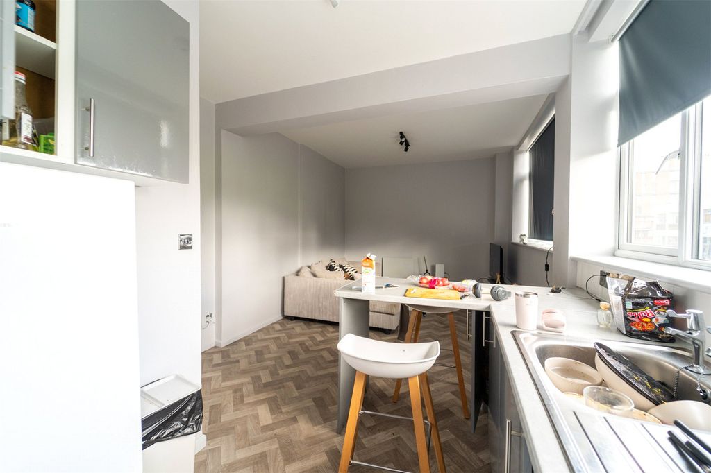 Additional image 7 of 2 bed shared accommodation to rentHolloway Head, Birmingham, West Midlands B1