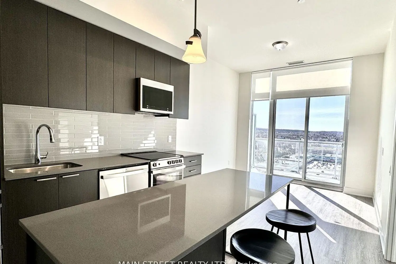 Additional image 4 of 185 Deerfield Road 1506