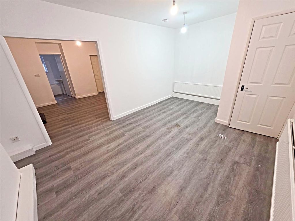 Additional image 2 of 3 bed terraced house to rentFox Street, Treharris CF46