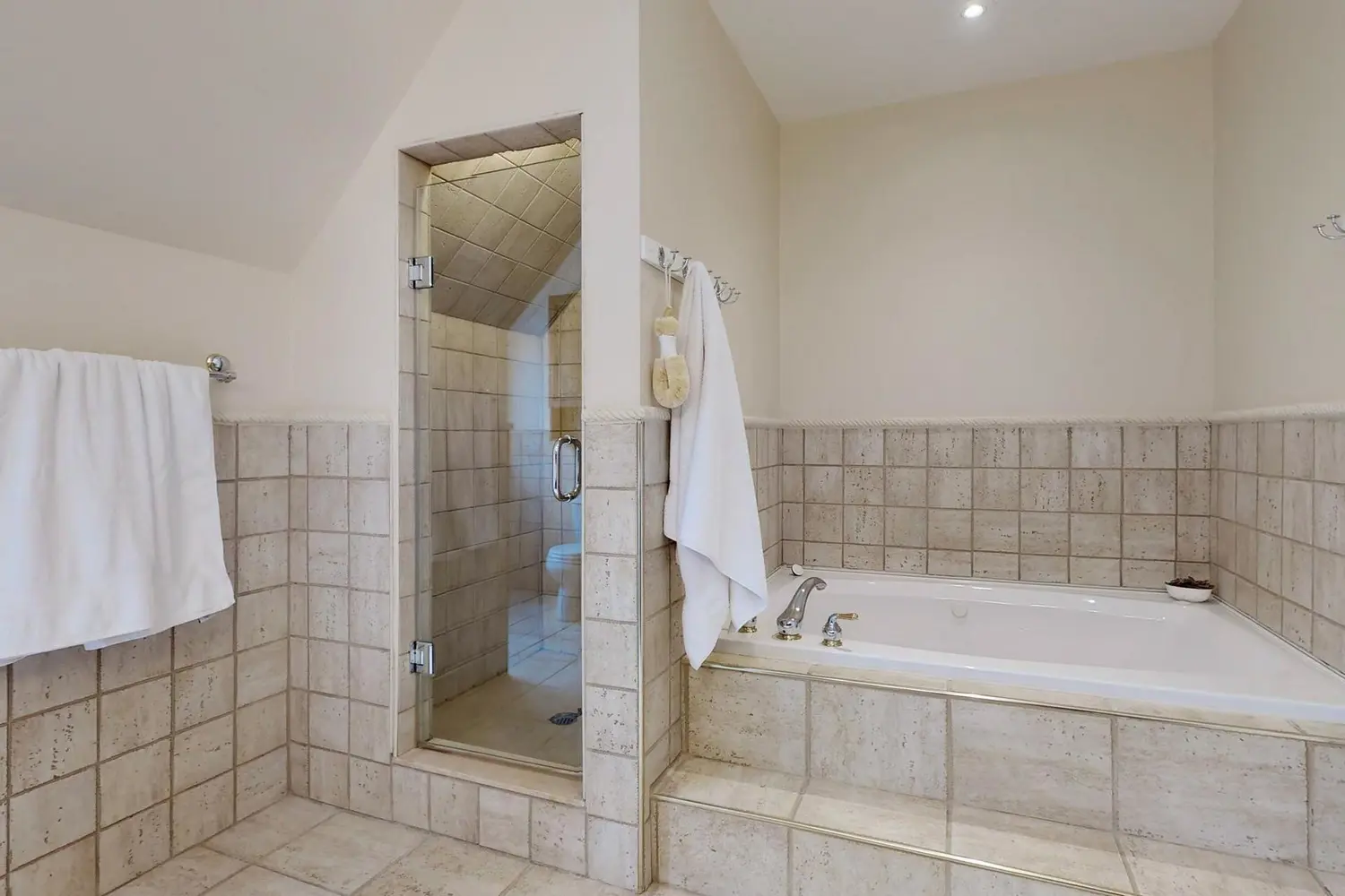 Additional image 11 of 544 Woodland Acres Crescent