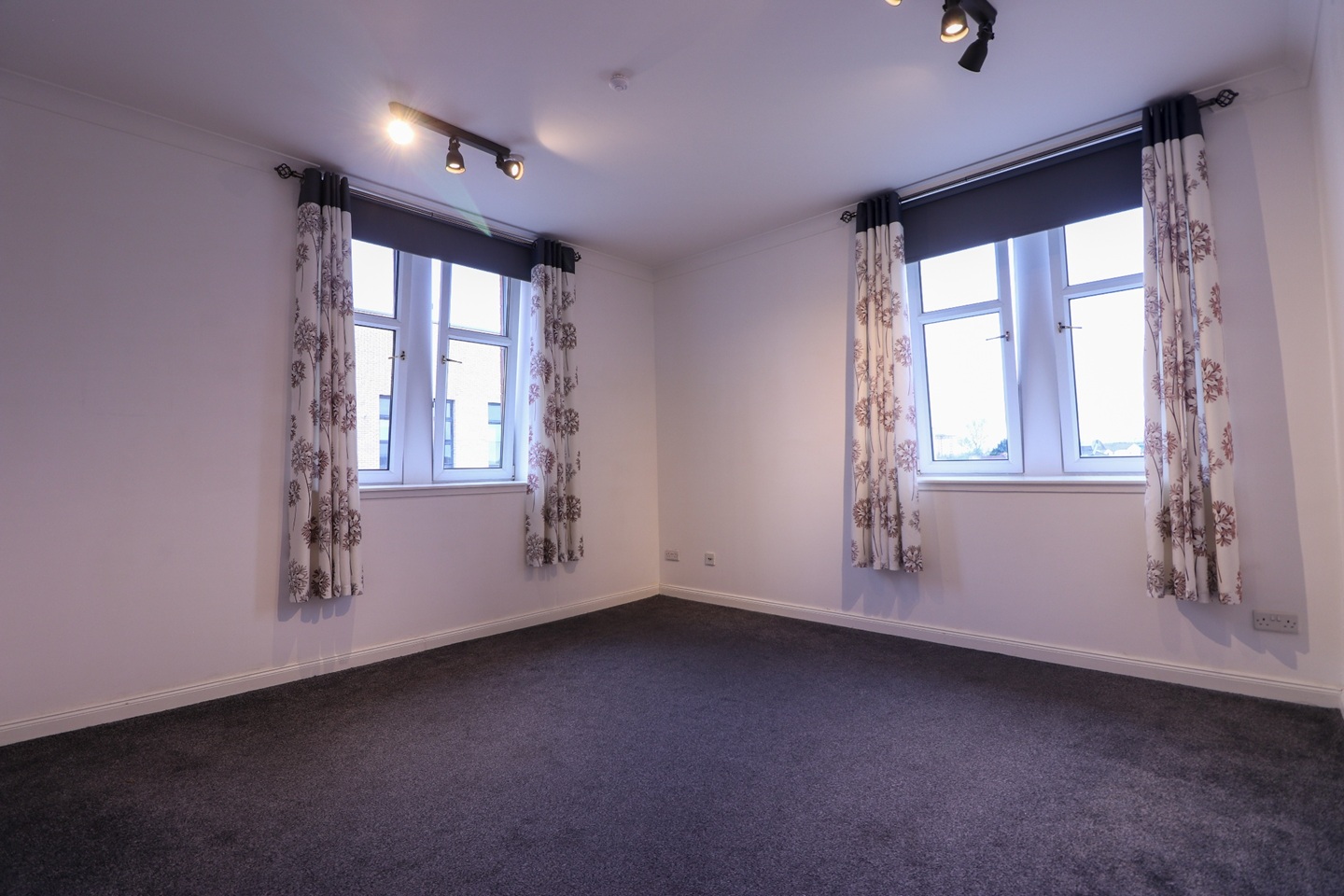 Additional image 2 of 2 Bed Flat, Quarrybrae St, G31, N1 7GU