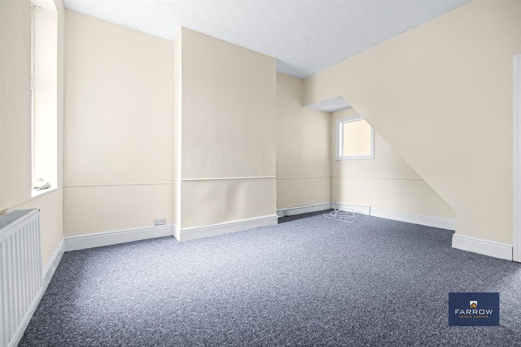 Additional image 6 of 3 bed terraced house to rentCastle Street, Grimsby DN32