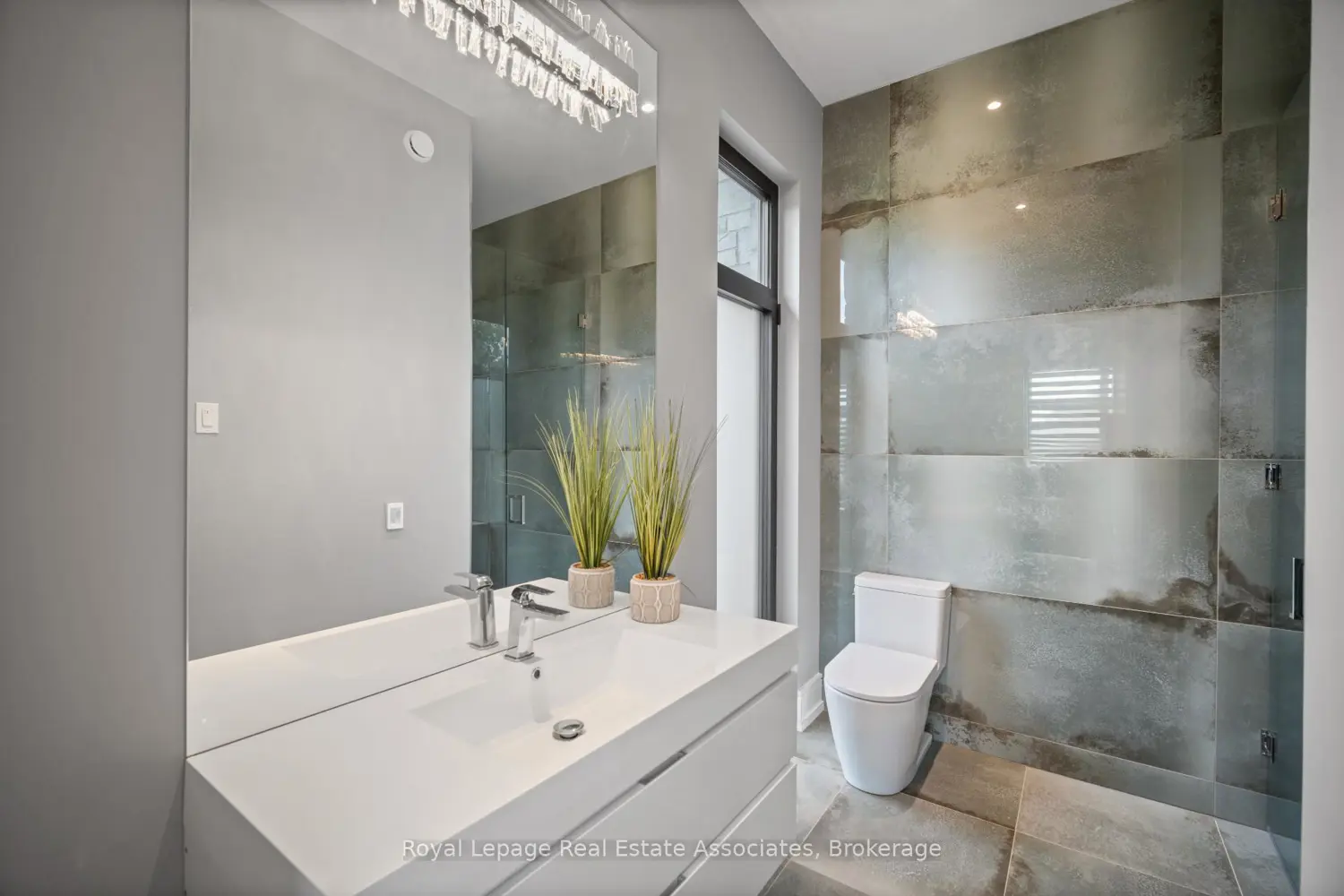 Additional image 9 of 2 River Road