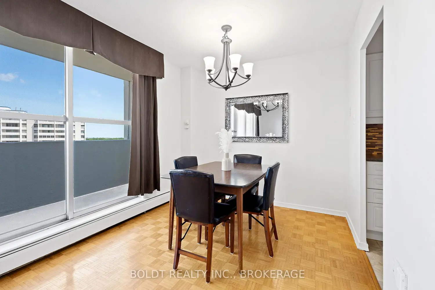 Additional image 8 of 35 Towering Heights Boulevard 1008