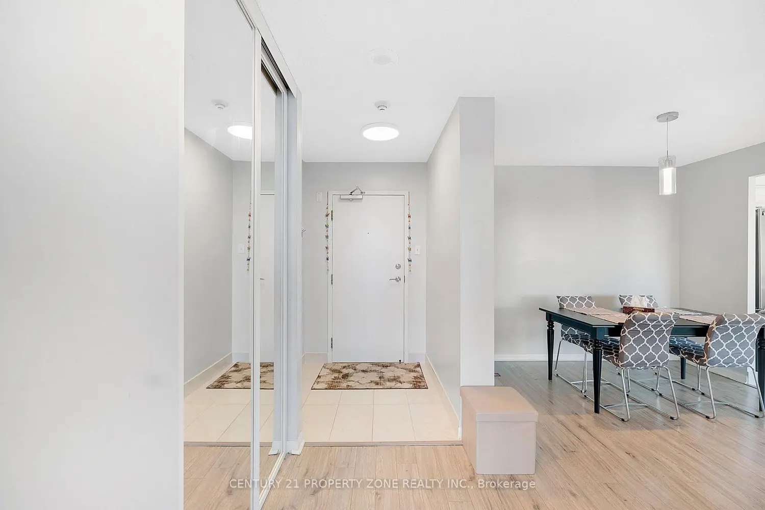 Additional image 5 of 10 Laurelcrest Street 407