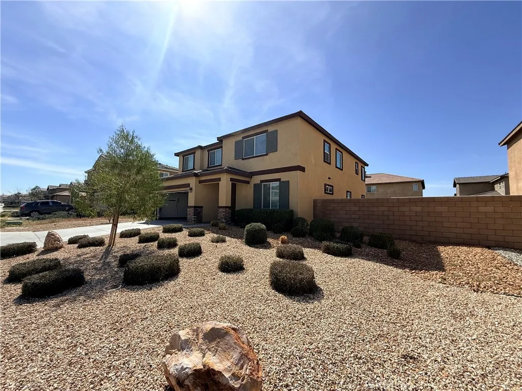 Additional image 57 of 13886 Camino Cinco St, Victorville, CA 92392