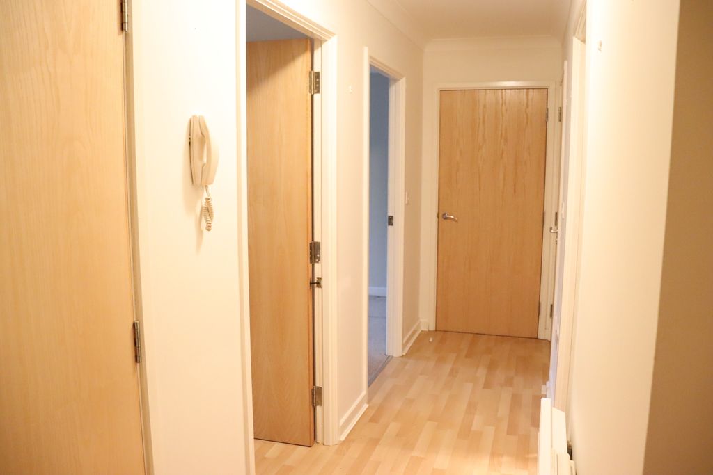 Additional image 6 of 1 bed flat to rentProspect Place, Hipley Street, Woking GU21