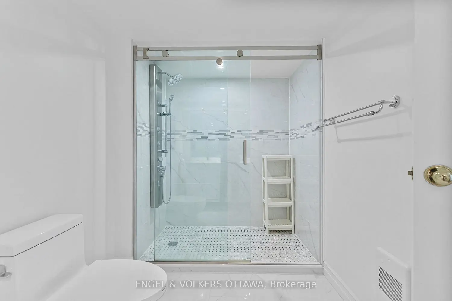 Additional image 15 of 205 Somerset Street 206