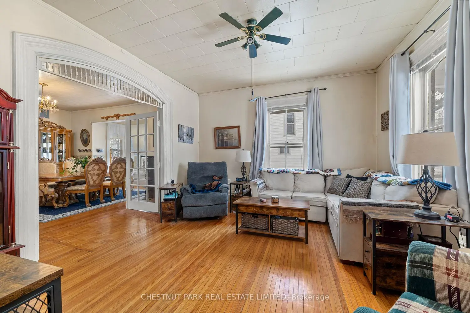 12 Maple Avenue photo 4