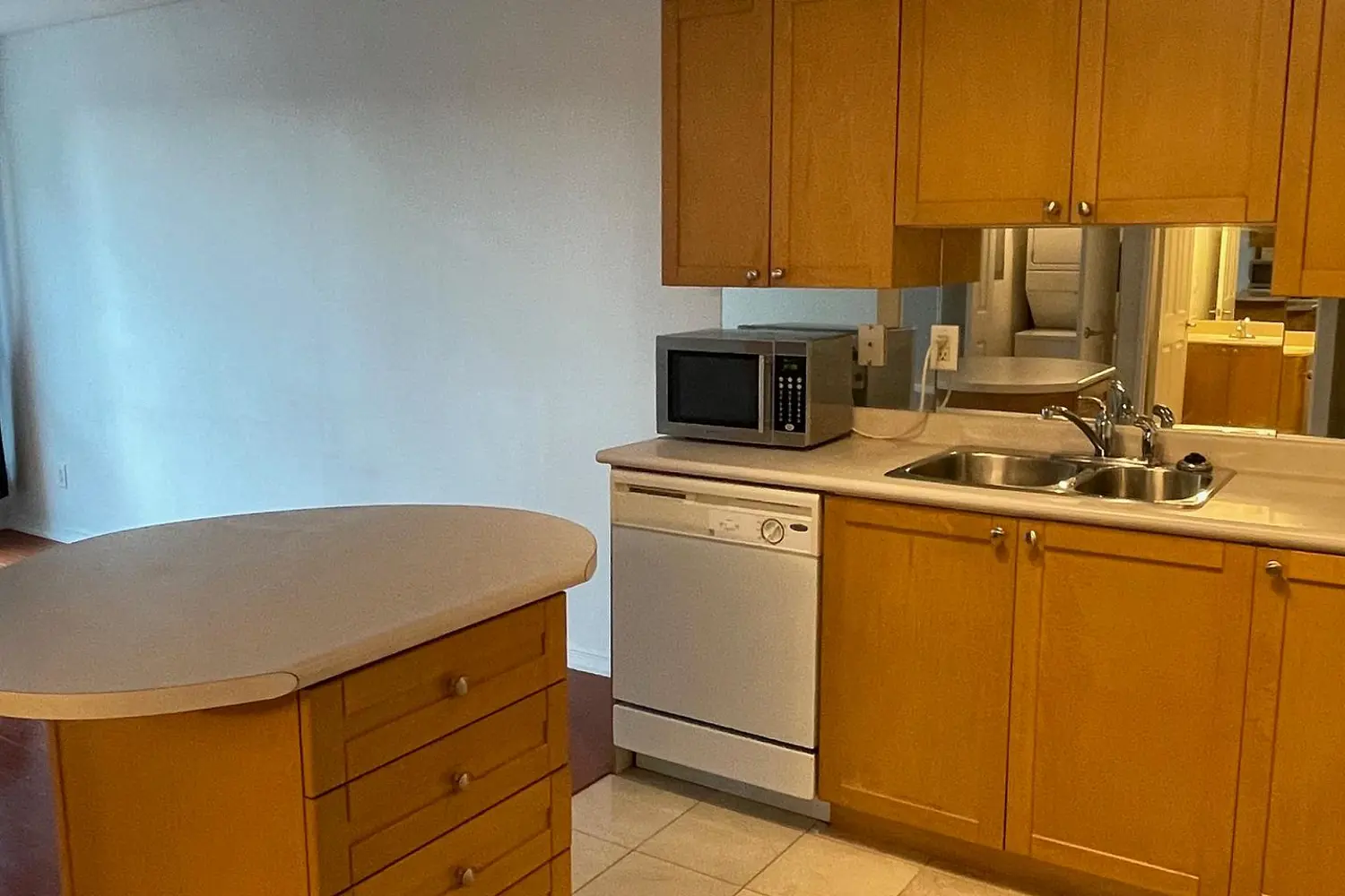 Additional image 10 of 230 King Street 1106