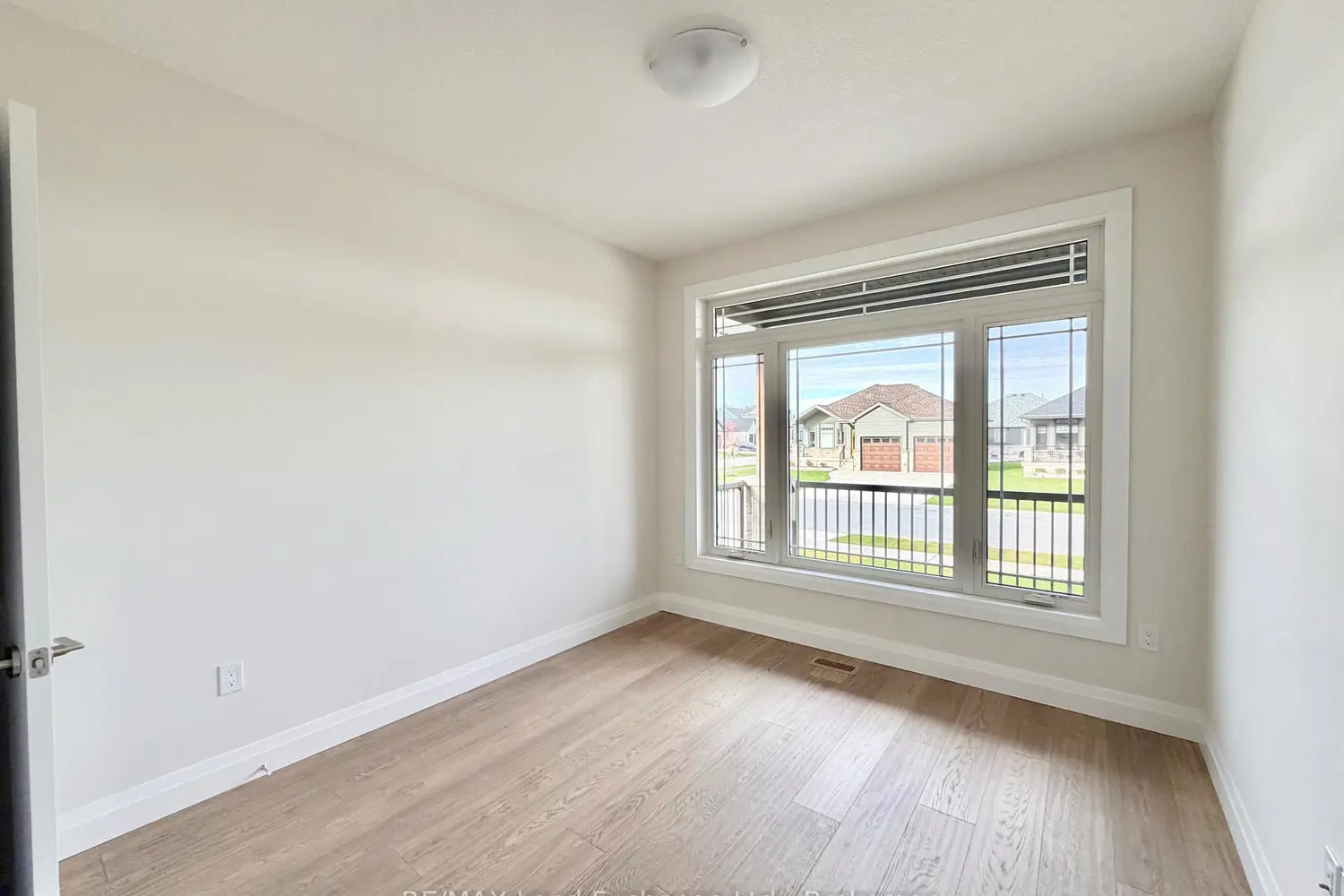 155 Westlinks Drive photo 5