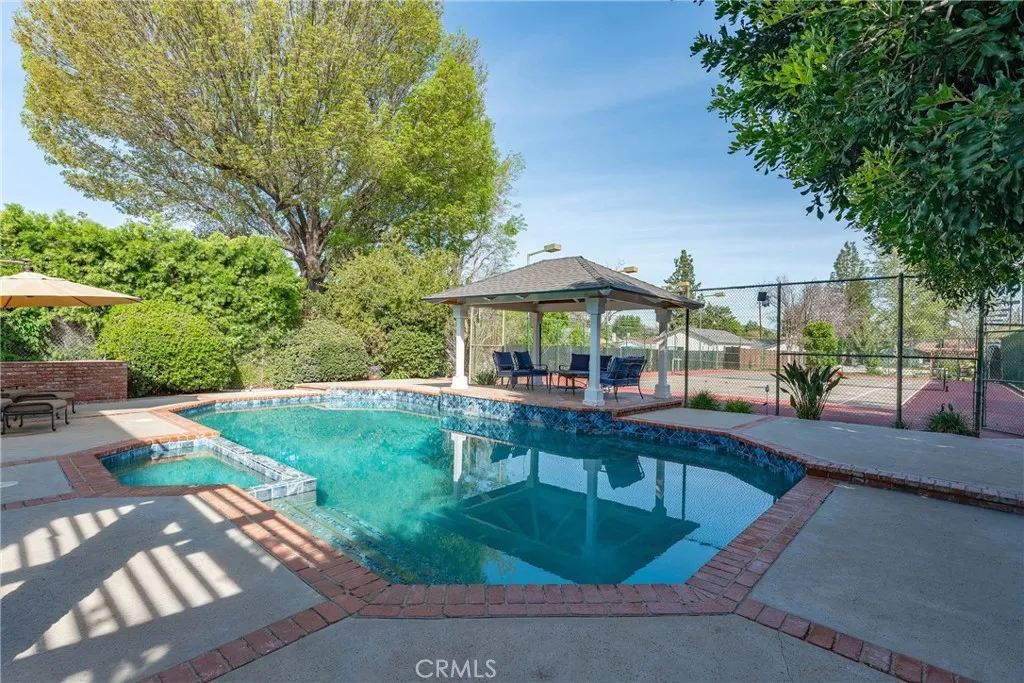 Additional image 70 of 22963 Collins Street, Woodland Hills, CA 91367