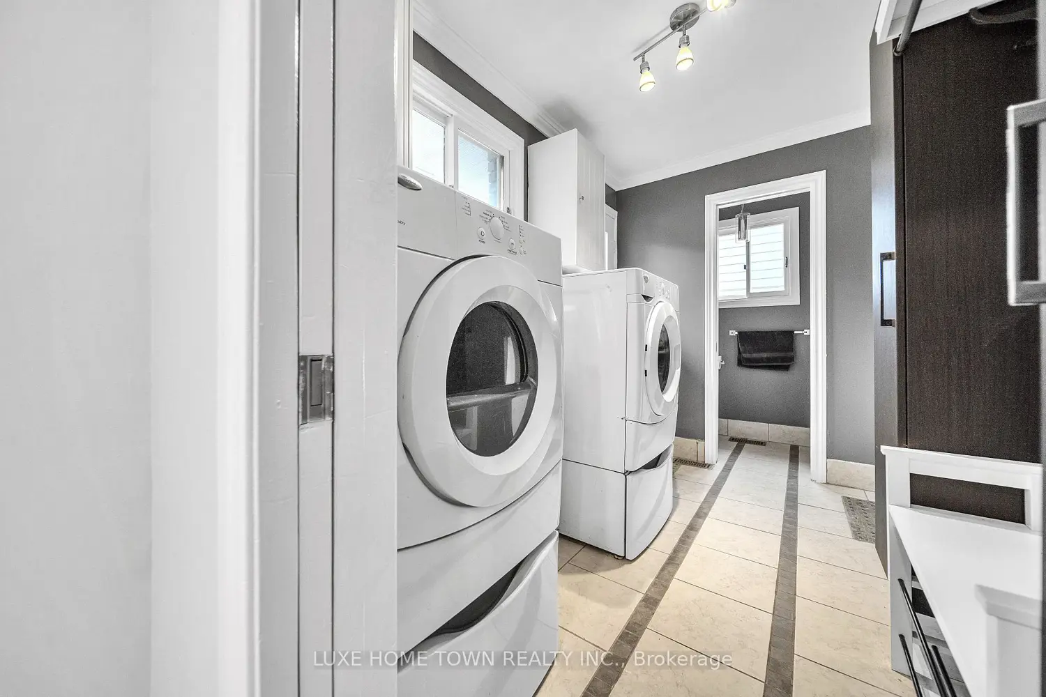 Additional image 12 of 5 Centennial Drive