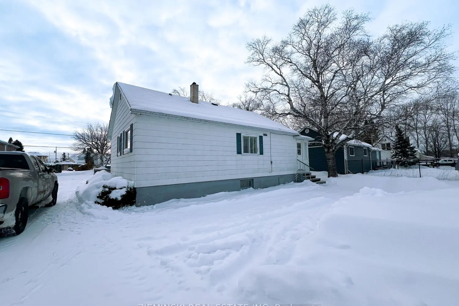 Additional image 19 of 68 Second Avenue
