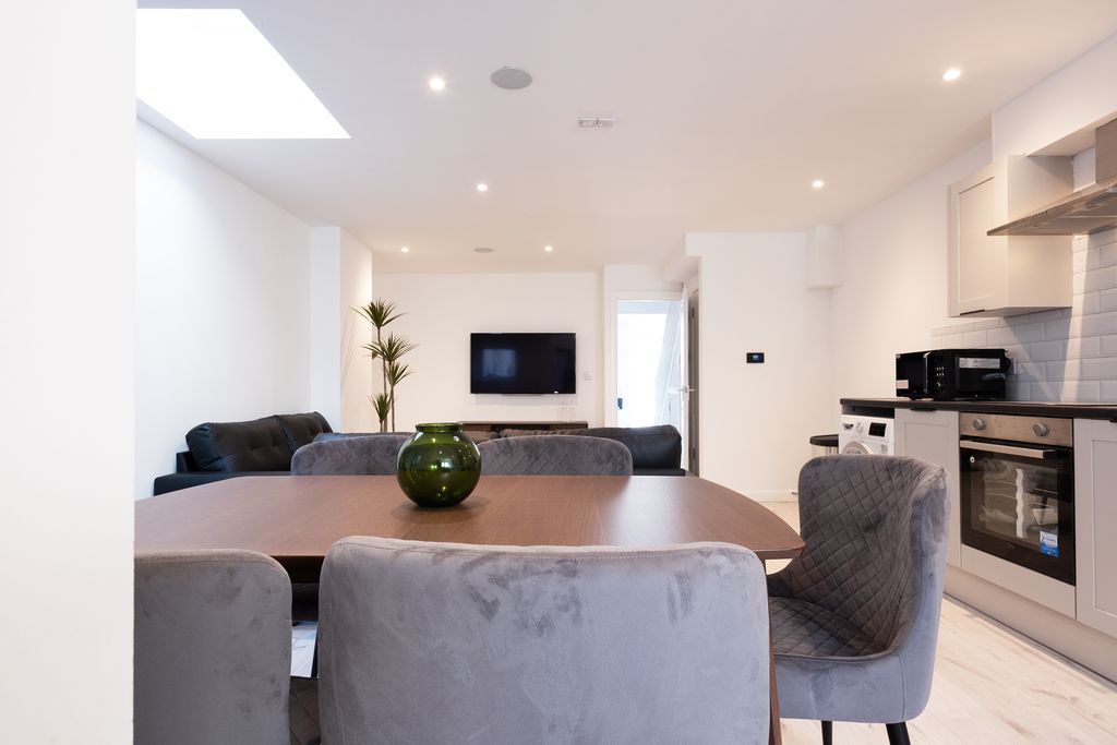 Additional image 4 of 6 bed shared accommodation to rentMarlborough Road, Swansea SA2