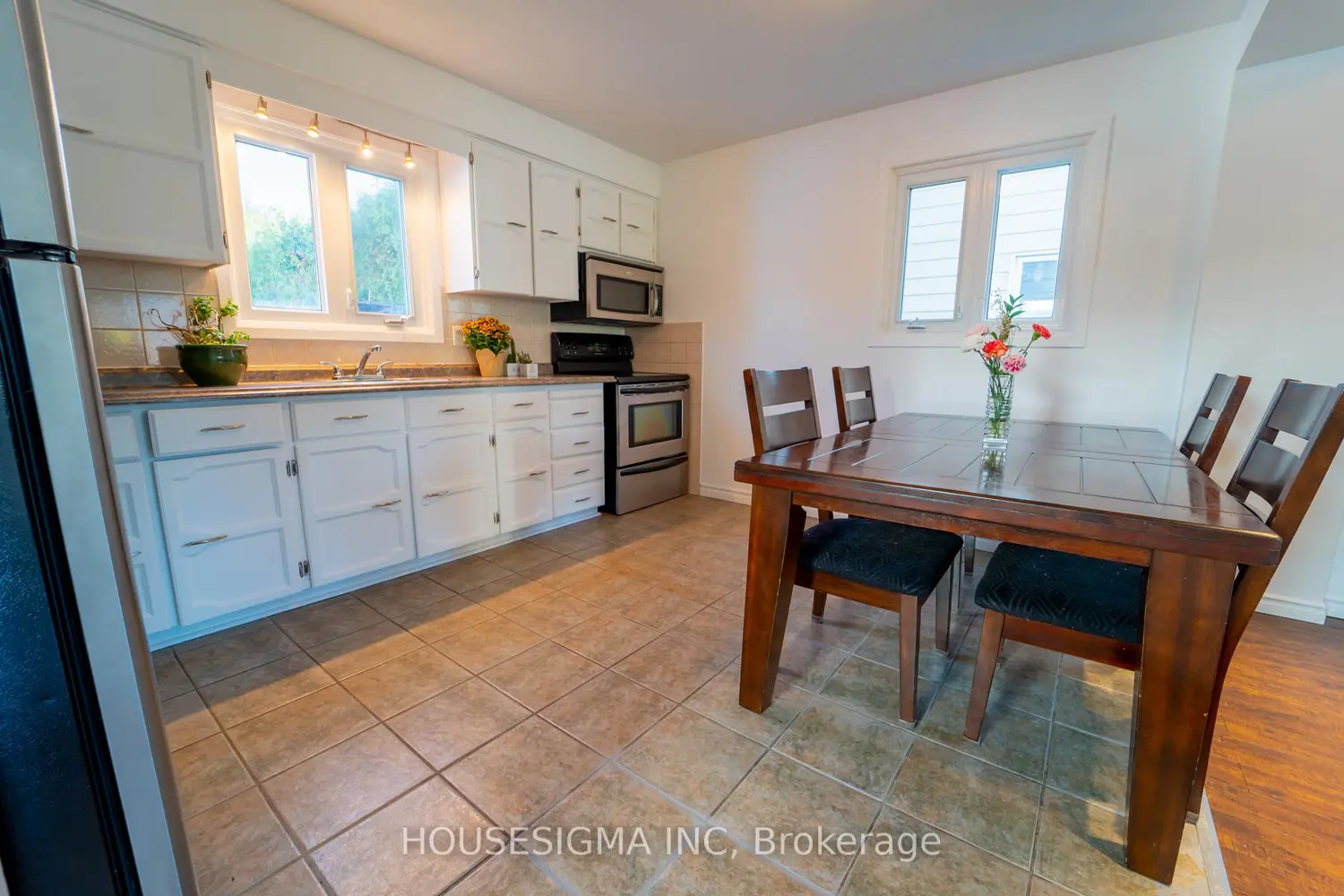 1767 Bonaventure Terrace photo 4