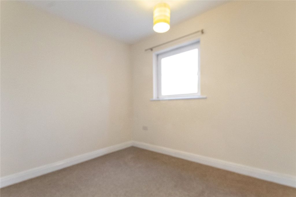 Additional image 5 of 2 bed flat to rentWillingham Court, Grimsby DN32