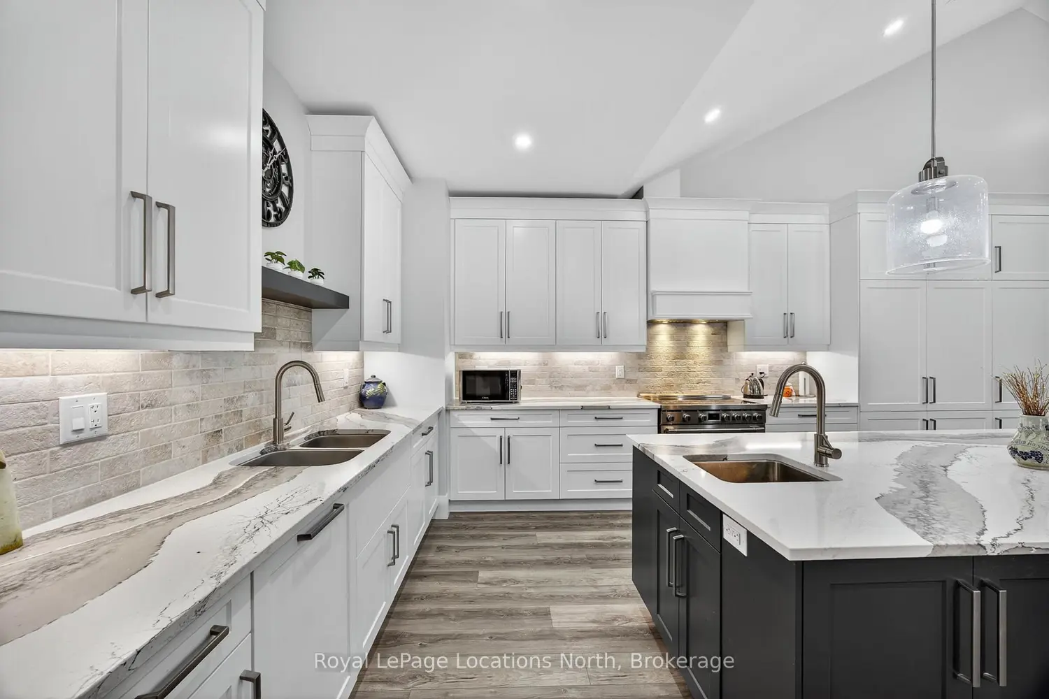 Additional image 4 of 3511 Rainbow Valley Road