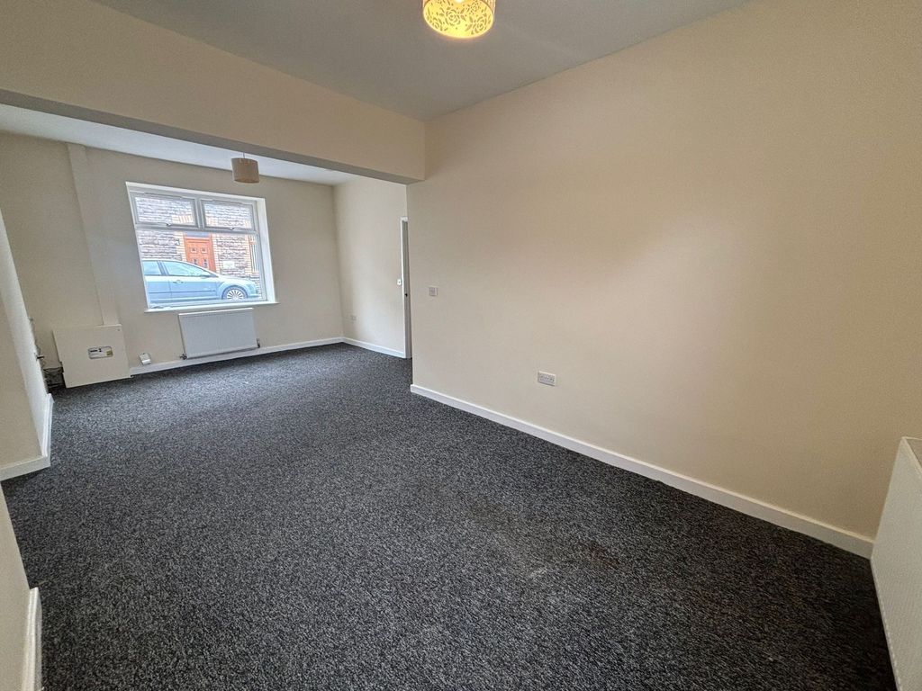 Additional image 3 of 4 bed end terrace house to rentWhittington Street, Neath SA11