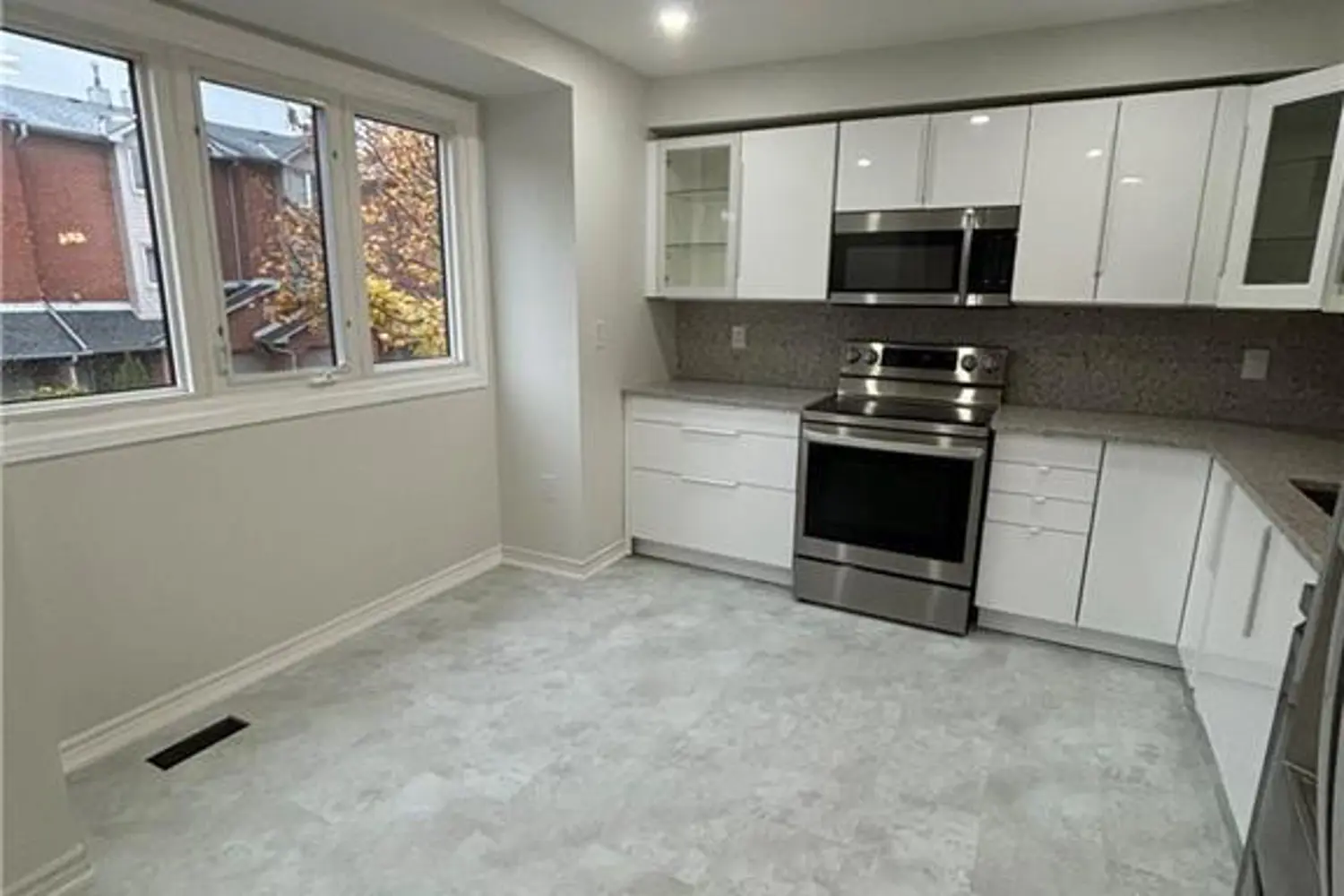 Additional image 19 of 72 Stone Church Road