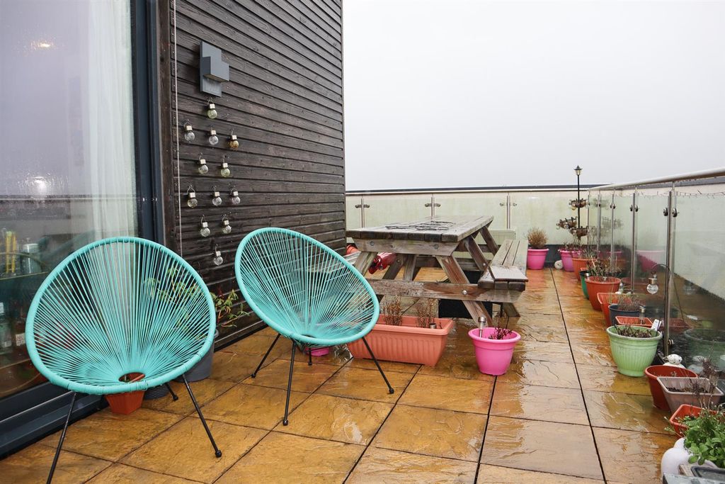 Additional image 12 of 2 bed flat to rentNewfoundland Way, Portishead, Bristol BS20
