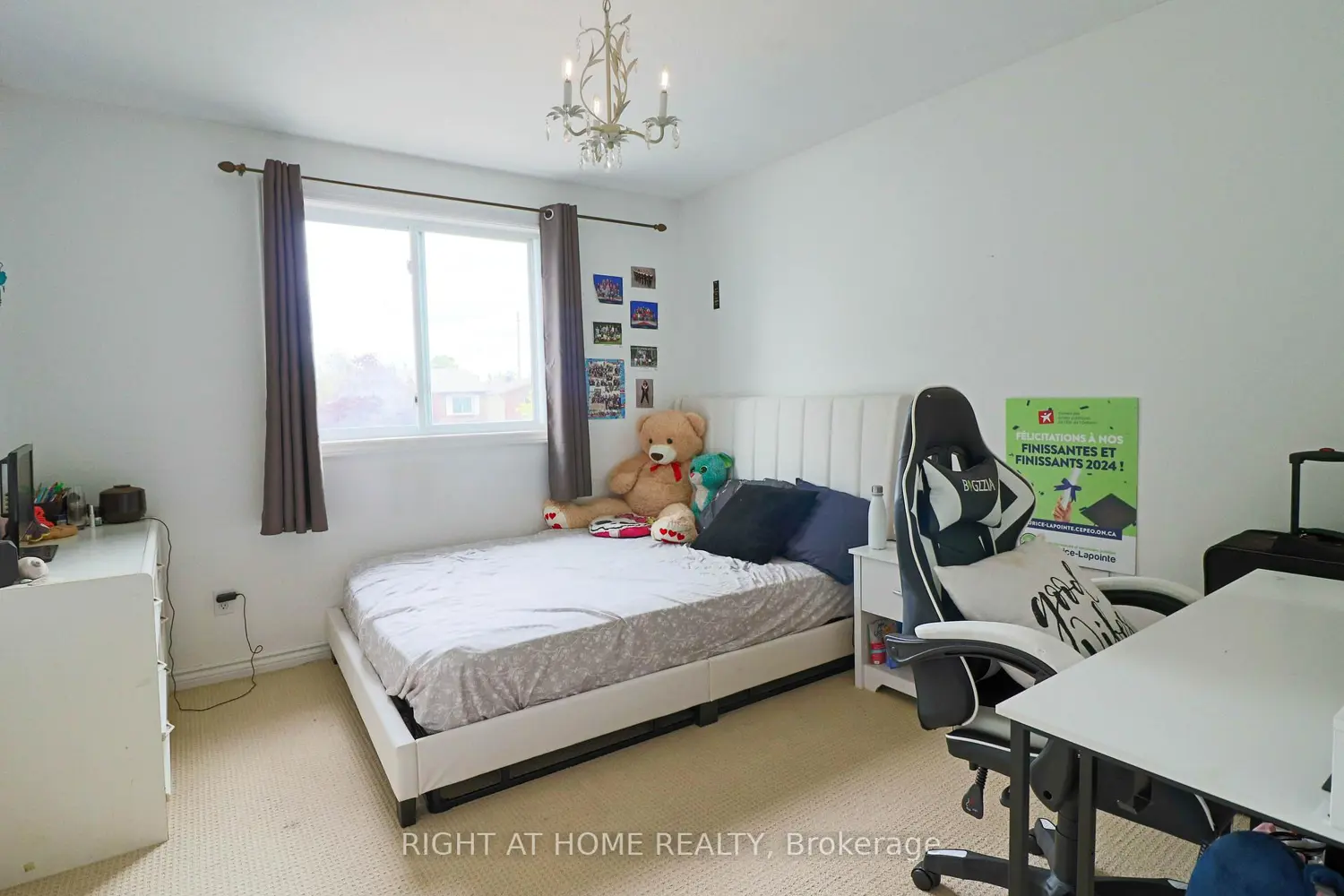 Additional image 14 of 40 Stable Way