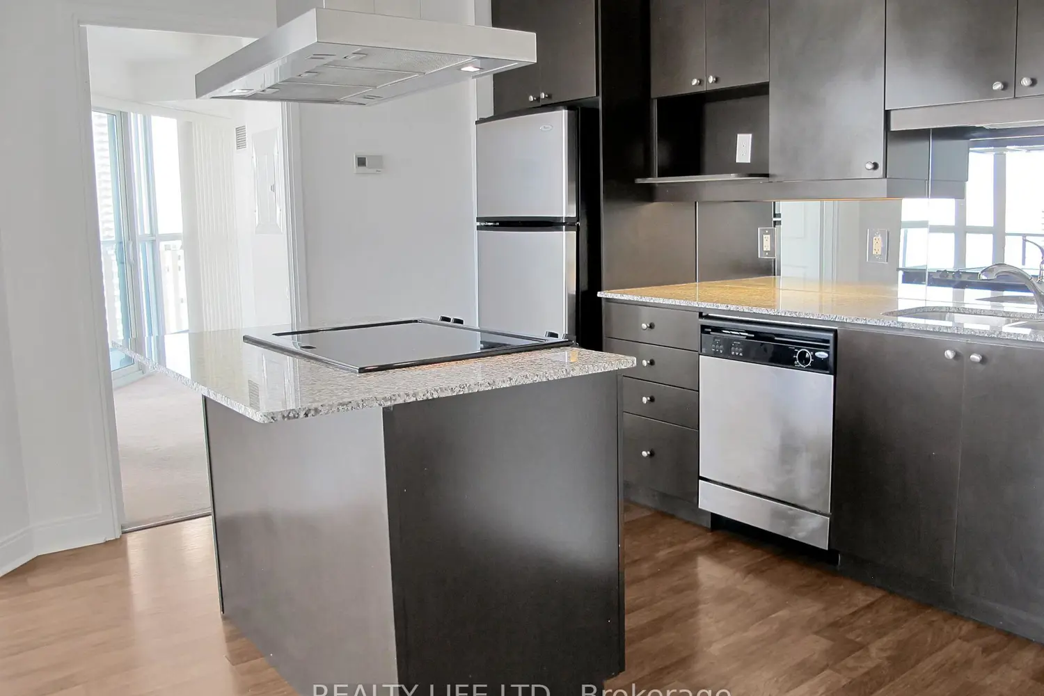 Additional image 6 of 60 Absolute Avenue 1401