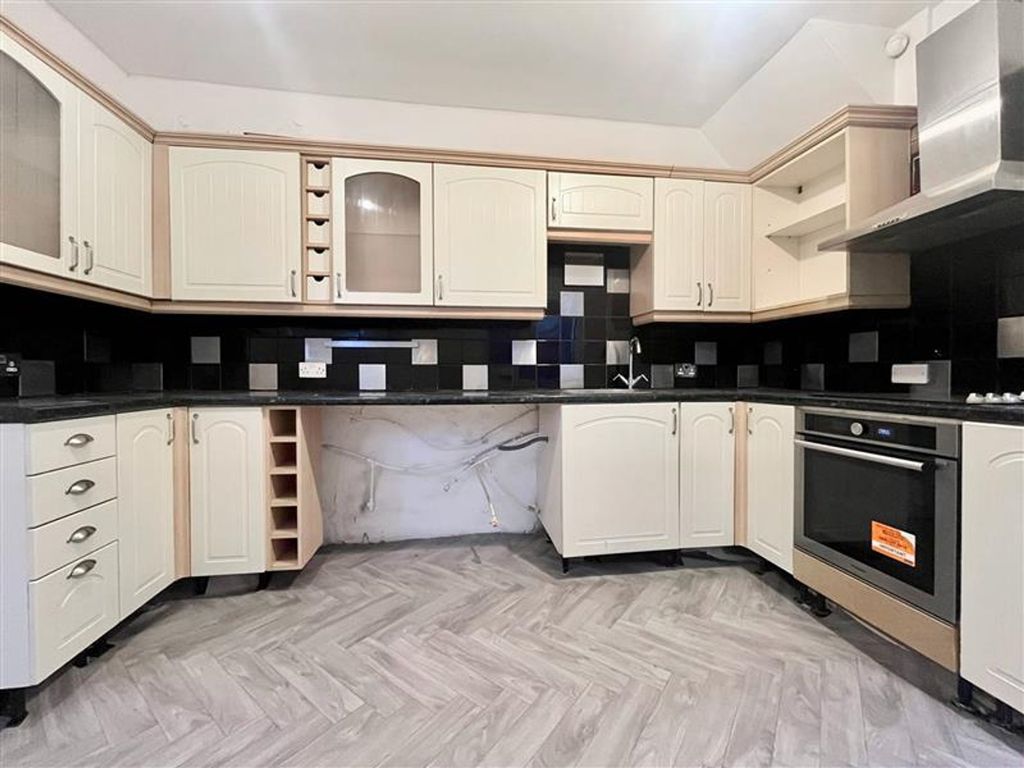 Additional image 6 of 3 bed terraced house to rentCromwell Road, Newport NP19