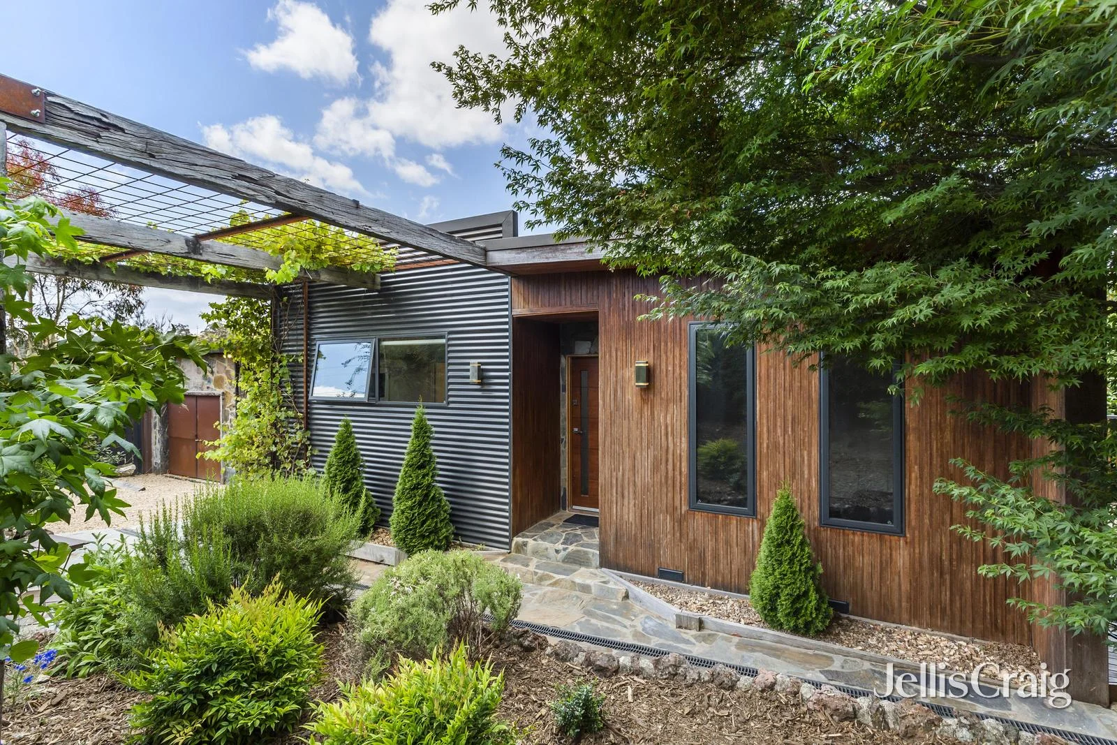 205 Main Road, Hepburn VIC 3461