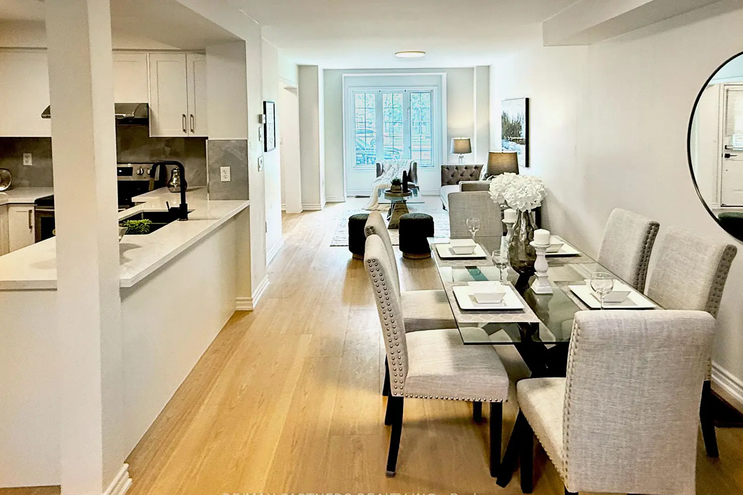 Additional image 7 of 516 Bur Oak Avenue