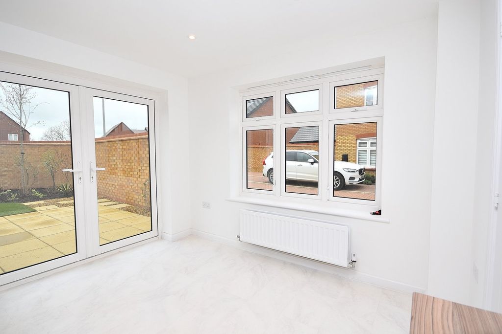 Additional image 7 of 3 bed detached house to rentSandpit Close, Collingtree, Northampton NN4