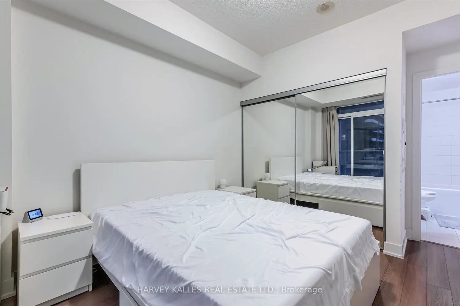 Additional image 12 of 318 Richmond Street 1508