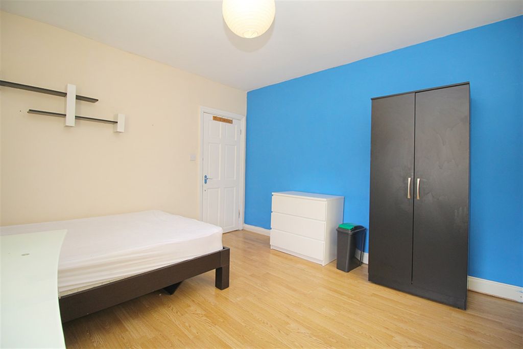 Additional image 15 of 9 bed town house to rentKnightthorpe Road, Loughborough LE11