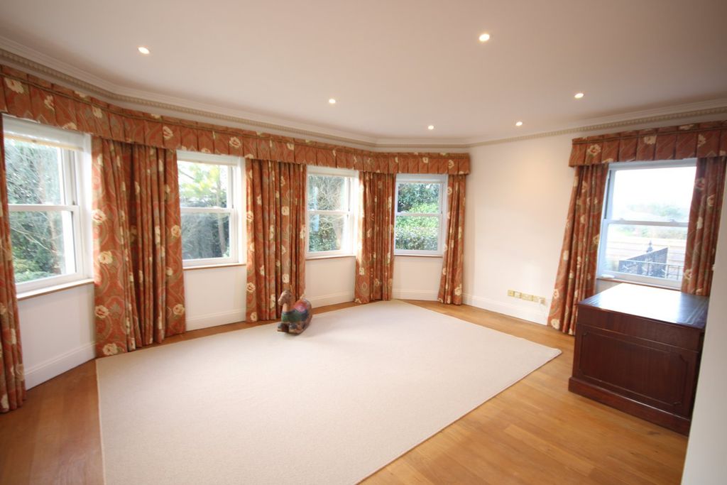 Additional image 10 of 5 bed detached house to rentLa Route Du Petit Clos, St Helier JE2