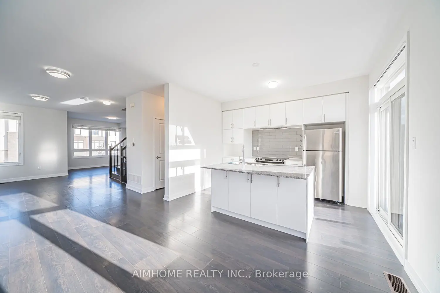 Additional image 6 of 220 Beaveridge Avenue