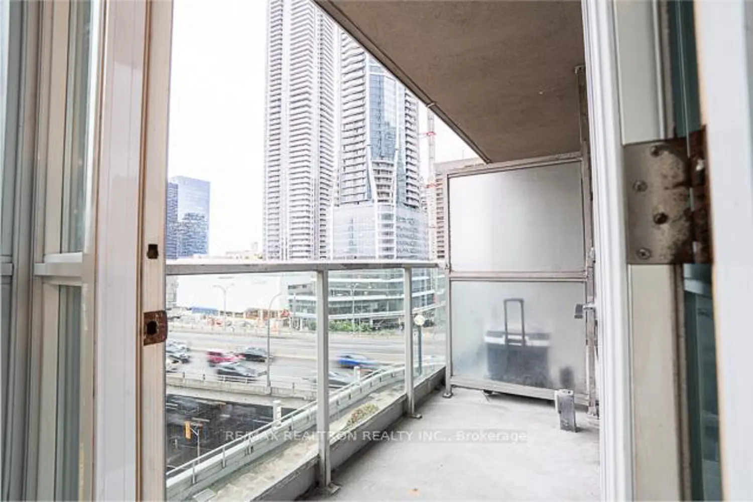 Additional image 9 of 18 Yonge Street 808