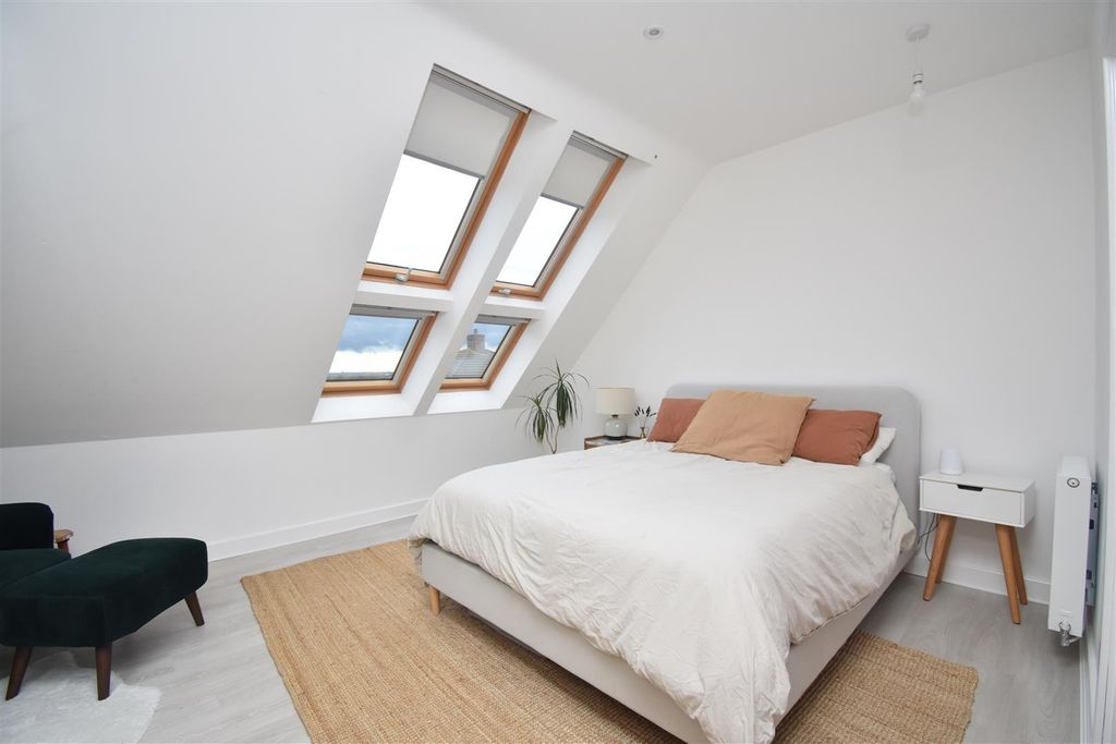 Additional image 7 of 4 bed semi-detached house to rentHughlings Close, Green Hammerton, York YO26