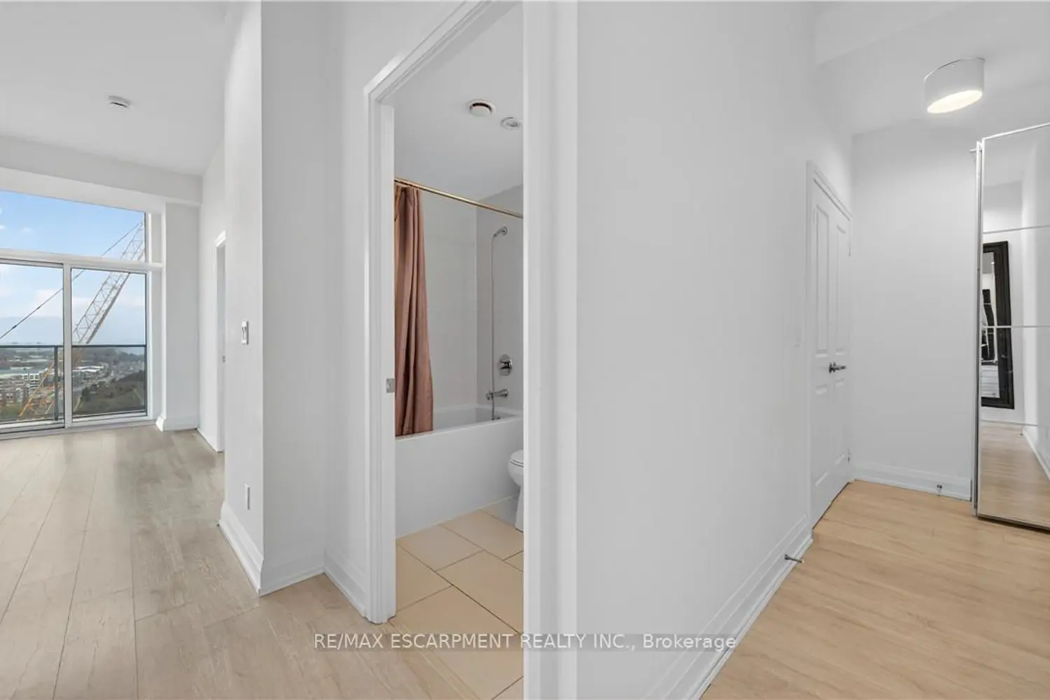 Additional image 5 of 65 Speers Road Ph03