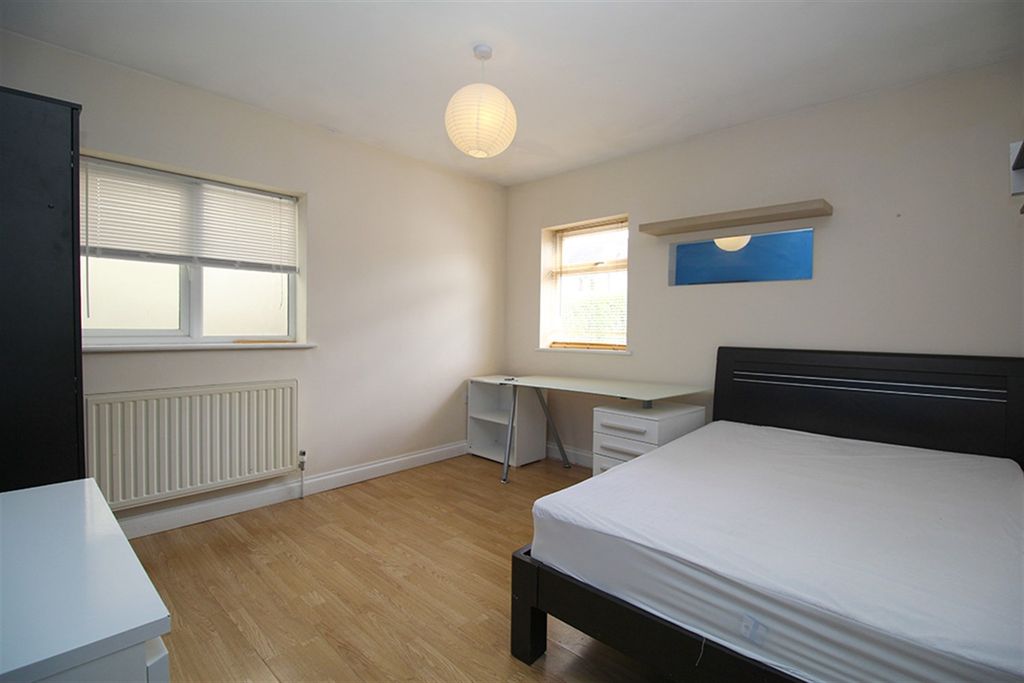 Additional image 14 of 9 bed town house to rentKnightthorpe Road, Loughborough LE11